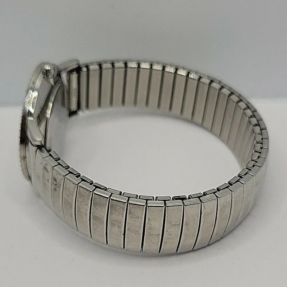 Skagen SKW2284 Women Silver Stainless Steel Analog Dial Quartz Wrist Watch AM576